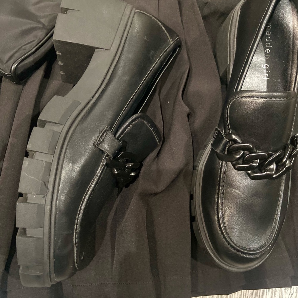 Madden Girl Shoe - Picture 3 of 9